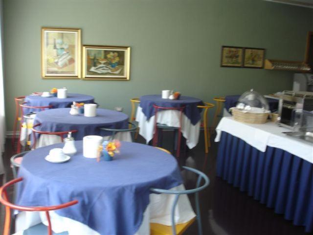 Albergo Al Caminetto Torbole Sul Garda Екстер'єр фото