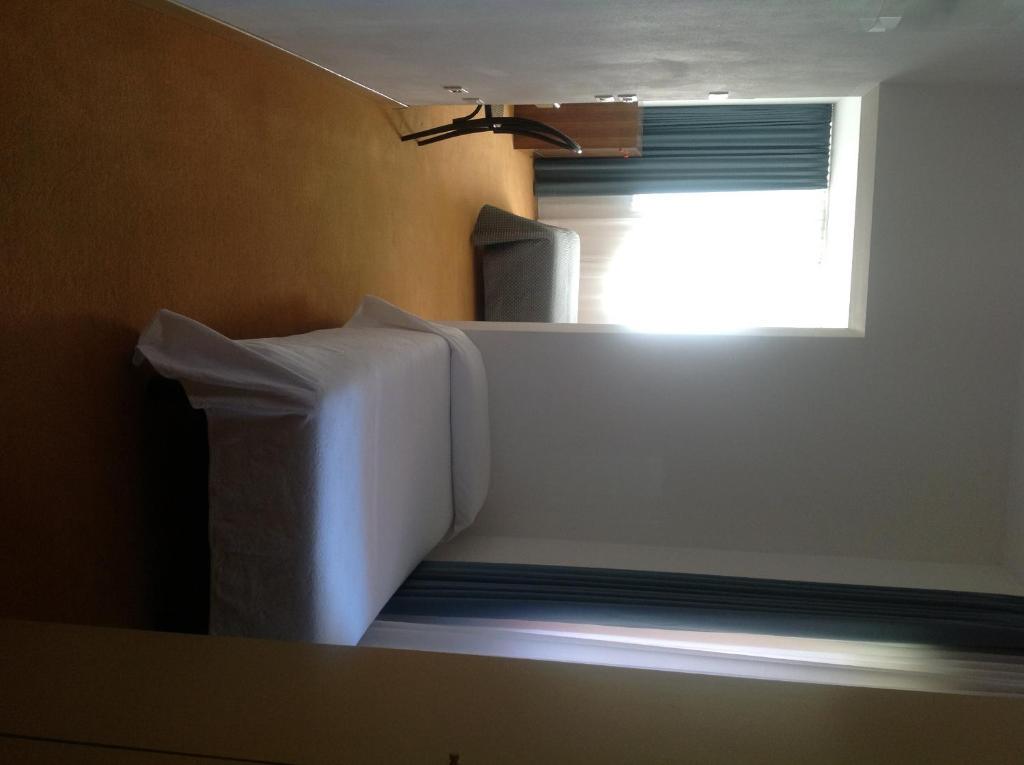Albergo Al Caminetto Torbole Sul Garda Номер фото