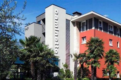 Albergo Al Caminetto Torbole Sul Garda Екстер'єр фото